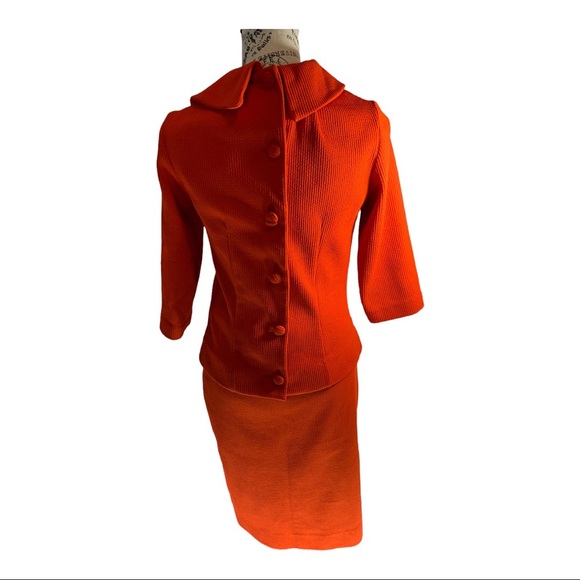 Elegant Orange Skirt Set - Picture 5 of 9